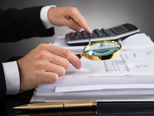 O que é e como funciona uma investigação empresarial